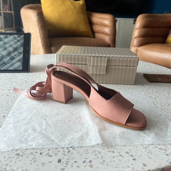 Alohas Lille peach lace up heels size 39 EU 8.5 US - Picture 5 of 7